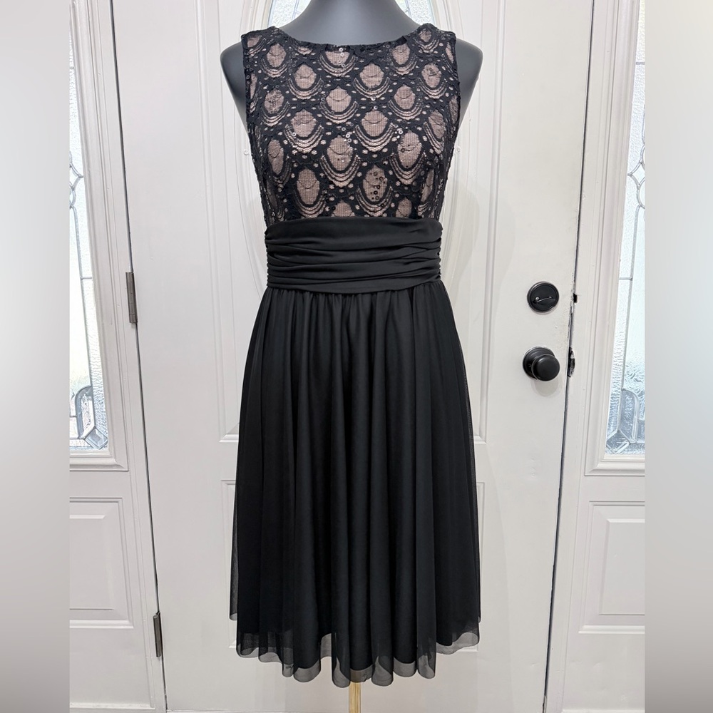 JH Evenings Black Lace Chiffon Cocktail Dress Sequin Bodice V Back Size 6